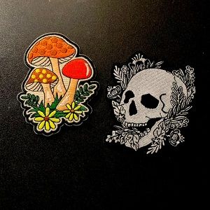 Mushroom Daisy Patch/ skull leaves Patch